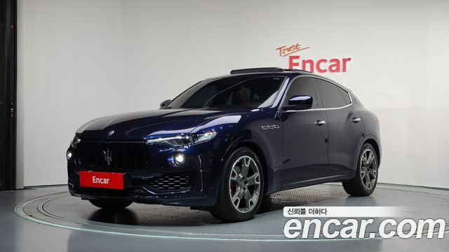 Maserati Levante 3.0 Diesel AWD Sport 2017 — фото 1