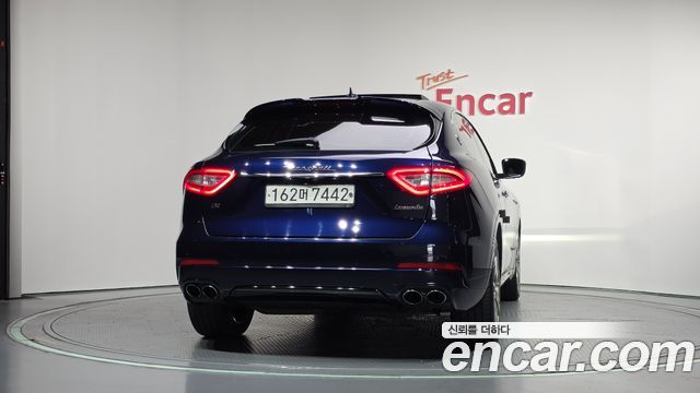 Maserati Levante 3.0 Diesel AWD Sport 2017 — фото 4