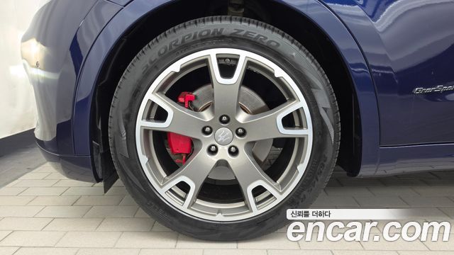 Maserati Levante 3.0 Diesel AWD Sport 2017 — фото 5