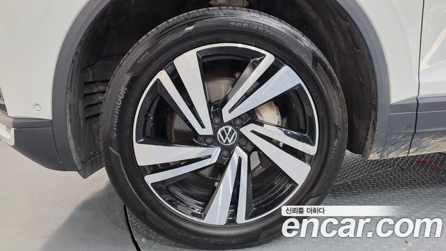 Volkswagen Touareg (III) 3.0 TDI Premium 2021 — фото 5