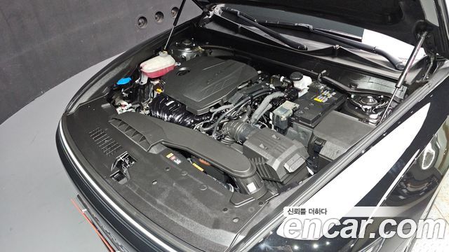 Hyundai Grandeur (GN7) 2,5 Gasoline 2WD Exclusive 2023 — фото 6