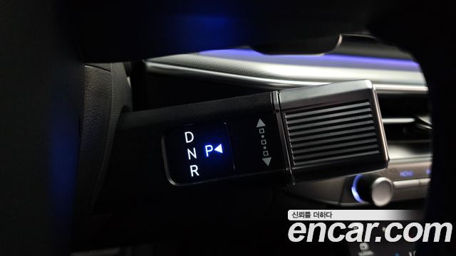 Hyundai Grandeur (GN7) 2,5 Gasoline 2WD Exclusive 2023 — фото 9