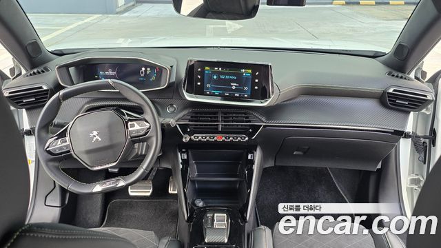 Peugeot e-2008 (II) EV GT 2023 — фото 10