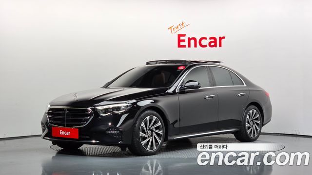 Mercedes-Benz E-Class (W214) E300 4MATIC Exclusive