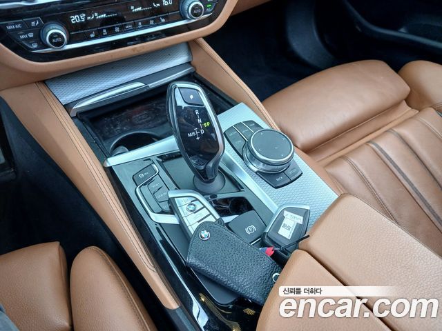 BMW 5 Series (G30) 520d xDrive M Sport Package 2018 — фото 9