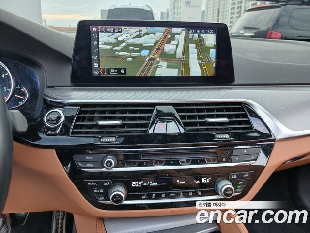 BMW 5 Series (G30) 520d xDrive M Sport Package 2018 — фото 21