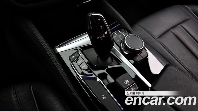 BMW 5 Series (G30) 520i Luxury 2019 — фото 9