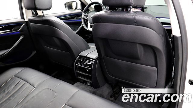 BMW 5 Series (G30) 520i Luxury 2019 — фото 18