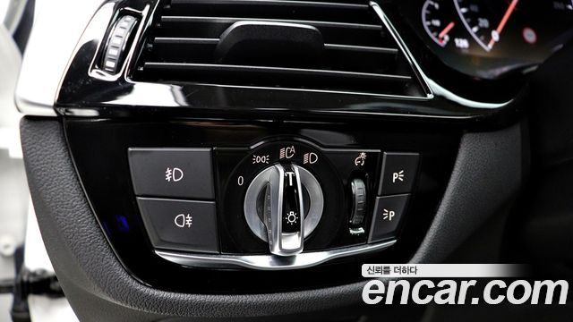 BMW 5 Series (G30) 520i Luxury 2019 — фото 21