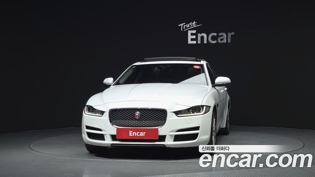Jaguar XE 20t Prestige 2017 — фото 3