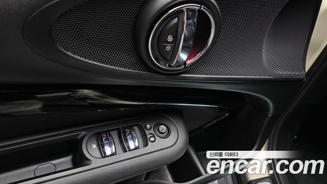 MINI Cooper Clubman Classic 2nd 2022 — фото 28