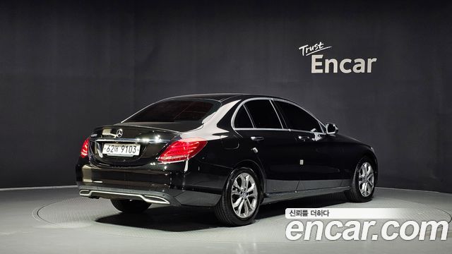 Mercedes-Benz C-Class (W205) C200 Avantgarde 2017 — фото 2