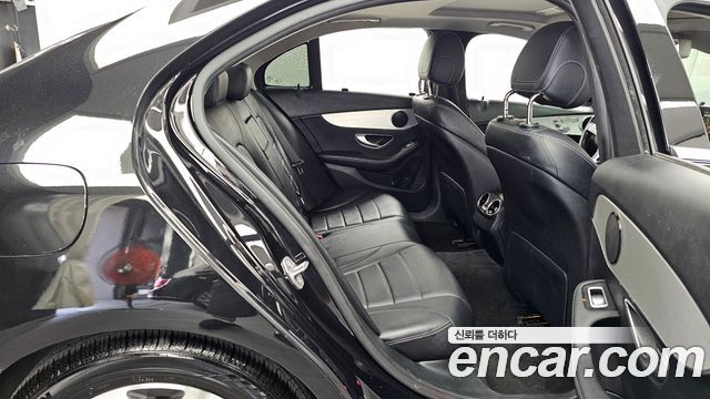 Mercedes-Benz C-Class (W205) C200 Avantgarde 2017 — фото 12