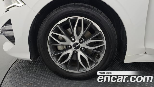 Kia K5 (III) 2.0 Prestige 2022 — фото 5