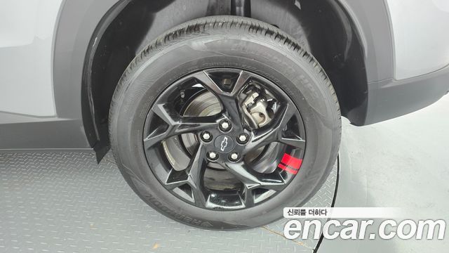 Chevrolet Trax Crossover 1.2 Red Line 2025 — фото 27
