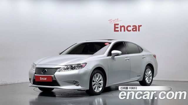 Lexus ES300h Supreme XV60