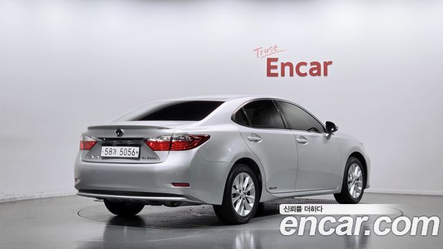 Lexus ES300h Supreme XV60 2015 — фото 2