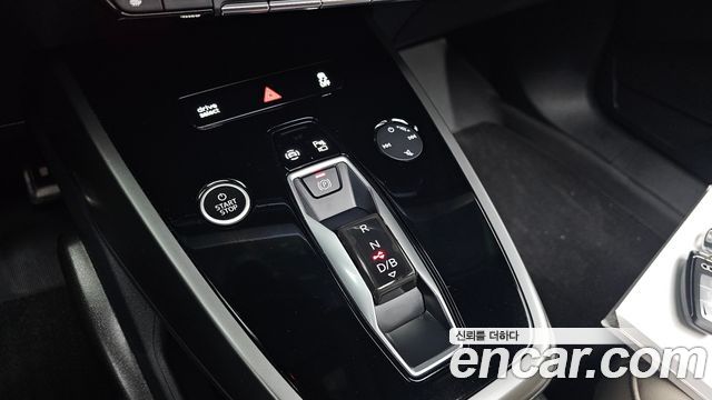 Audi Q4 e-tron (F4) 45 2025 — фото 9