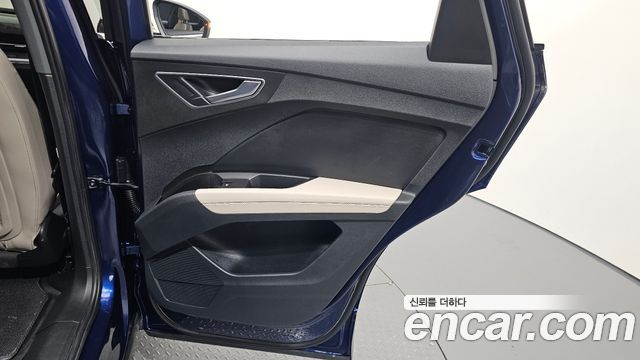 Audi Q4 e-tron (F4) 45 2025 — фото 31