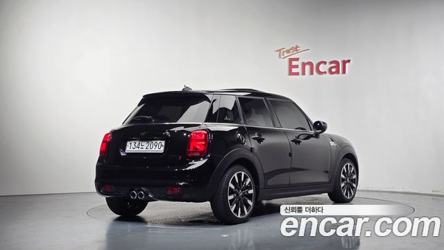 MINI Cooper S 5Door HIGH 3rd 2021 — фото 2