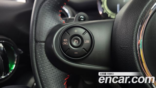 MINI Cooper S 5Door HIGH 3rd 2021 — фото 16