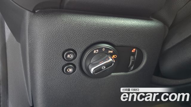 MINI Cooper S 5Door HIGH 3rd 2021 — фото 27