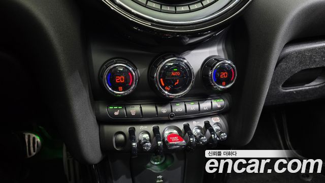 MINI Cooper S 5Door HIGH 3rd 2021 — фото 31