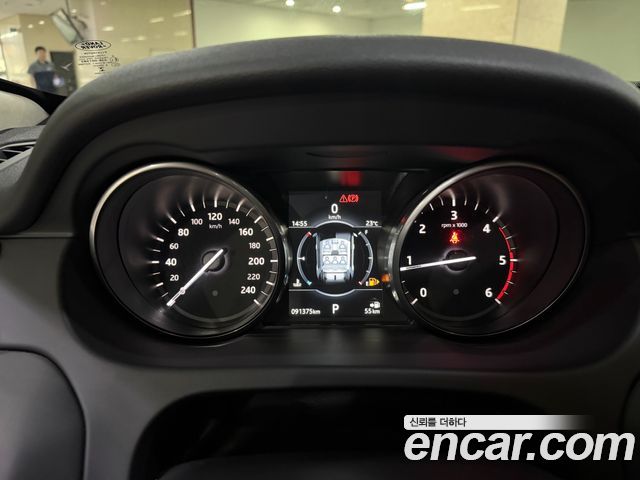 Land Rover Discovery Sport 2.0 TD4 HSE Luxury 2018 — фото 10