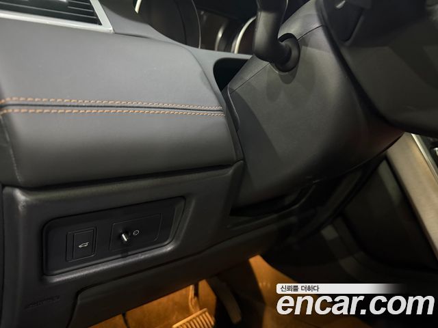 Land Rover Discovery Sport 2.0 TD4 HSE Luxury 2018 — фото 19