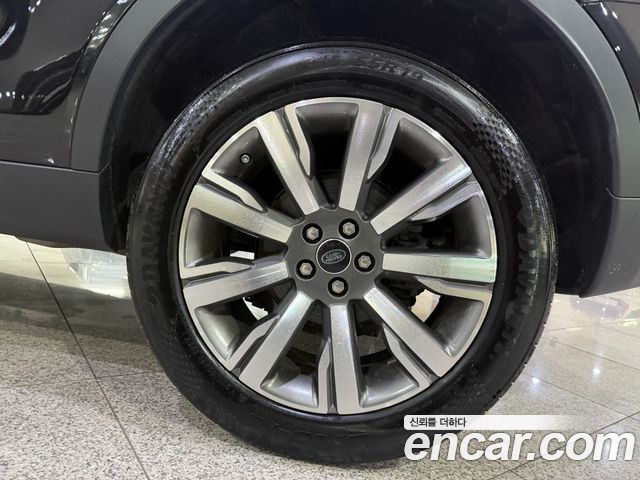 Land Rover Discovery Sport 2.0 TD4 HSE Luxury 2018 — фото 24