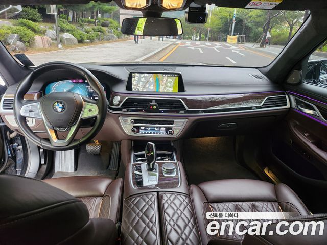 BMW 7 Series (G11) 730Ld xDrive Design Pure Excellence 2021 — фото 6