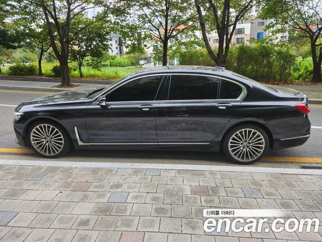 BMW 7 Series (G11) 730Ld xDrive Design Pure Excellence 2021 — фото 23