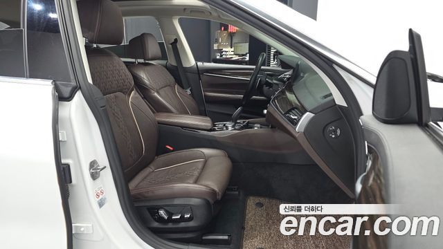 BMW 6 Series GT (G32) 620d Luxury 2019 — фото 11