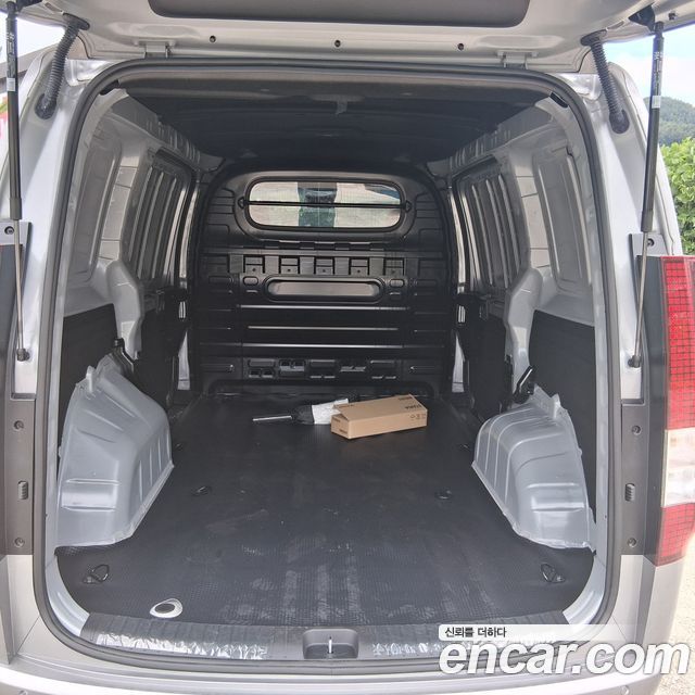 Hyundai Staria L3.5 Cargo 3-Seater Modern 2026 — фото 18