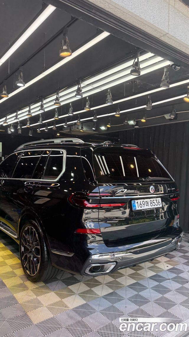 BMW X7 (G07) xDrive 40d M Sport 7 STR 2025 — фото 17