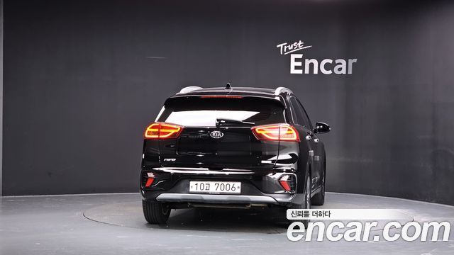 Kia Niro 1.6 HEV Noblesse 2020 — фото 4