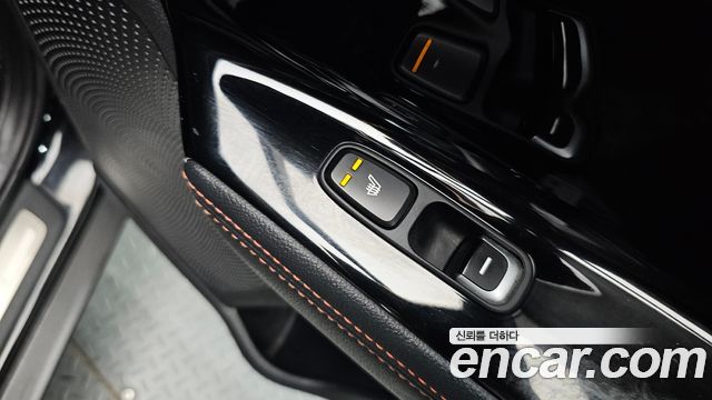 Kia Niro 1.6 HEV Noblesse 2020 — фото 18
