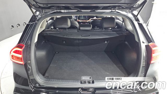 Kia Niro 1.6 HEV Noblesse 2020 — фото 20