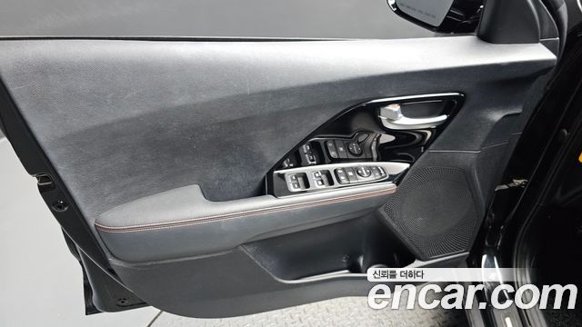 Kia Niro 1.6 HEV Noblesse 2020 — фото 24