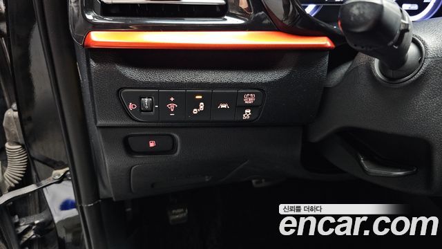 Kia Niro 1.6 HEV Noblesse 2020 — фото 36