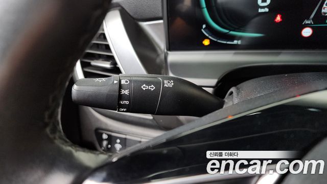 Kia Seltos Gasoline 1.6 Turbo 2WD Prestige 2023 — фото 17