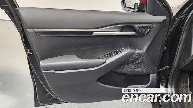 Kia Seltos Gasoline 1.6 Turbo 2WD Prestige 2023 — фото 24