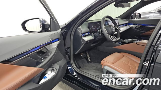 BMW 5 Series (G60) 530i xDrive M Sport 2025 — фото 10