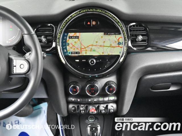 MINI Cooper Classic Plus 3rd 2022 — фото 18