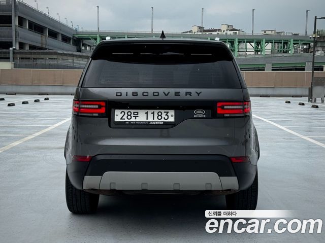 Land Rover Discovery 5 3.0 TD6 HSE 2017 — фото 4