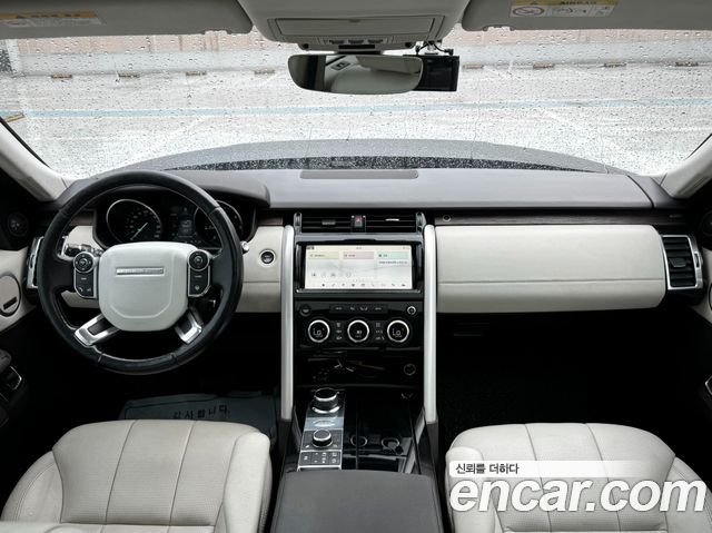 Land Rover Discovery 5 3.0 TD6 HSE 2017 — фото 7