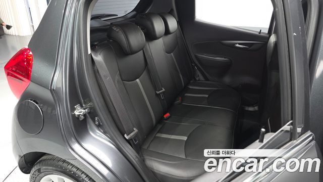 Chevrolet Spark Premier 2020 — фото 16