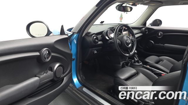 MINI Cooper D Mid 3rd 2015 — фото 10