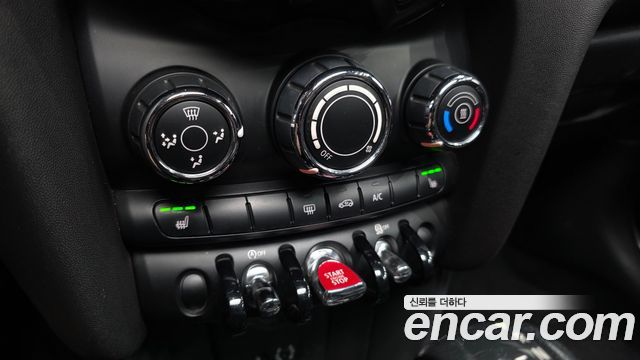 MINI Cooper D Mid 3rd 2015 — фото 12
