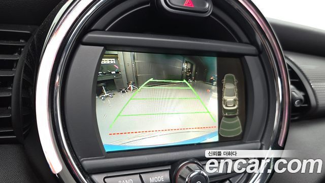 MINI Cooper D Mid 3rd 2015 — фото 15